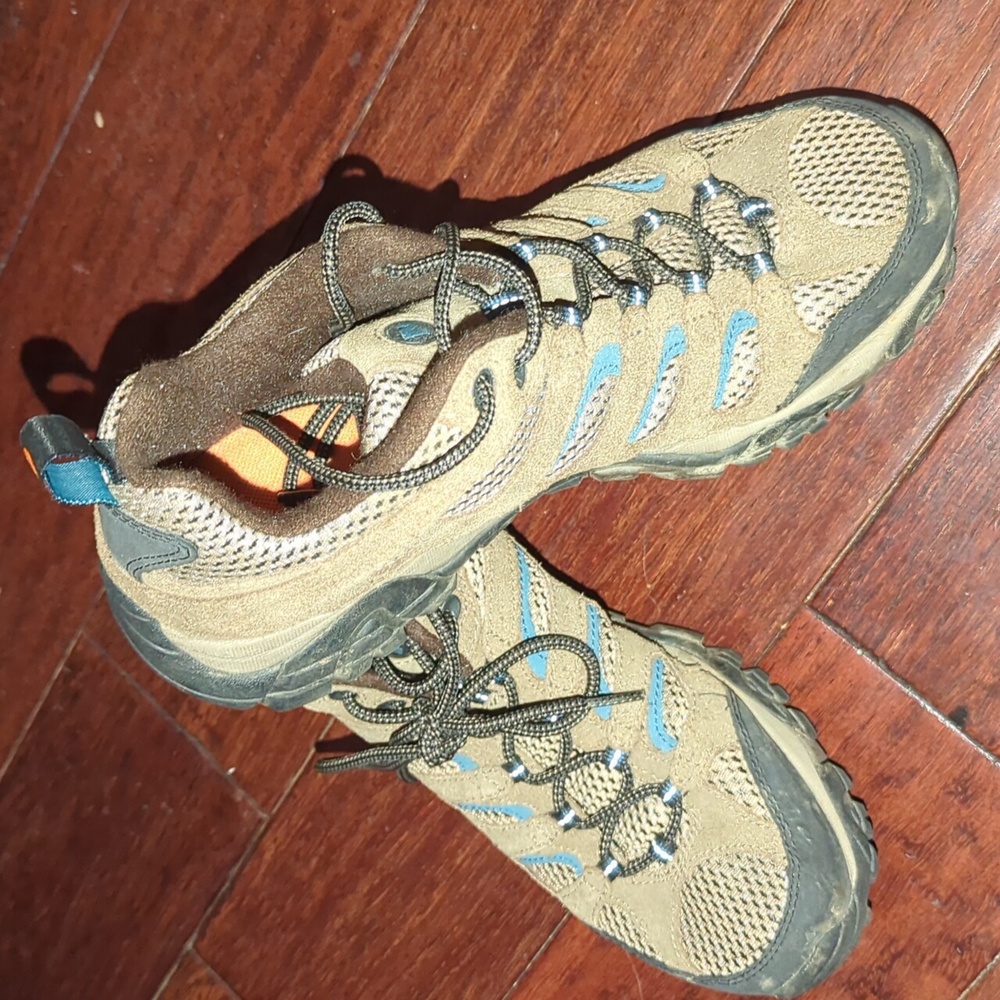 Merrell Moab waterproof kangaroo trail hiking shoes size 9.5